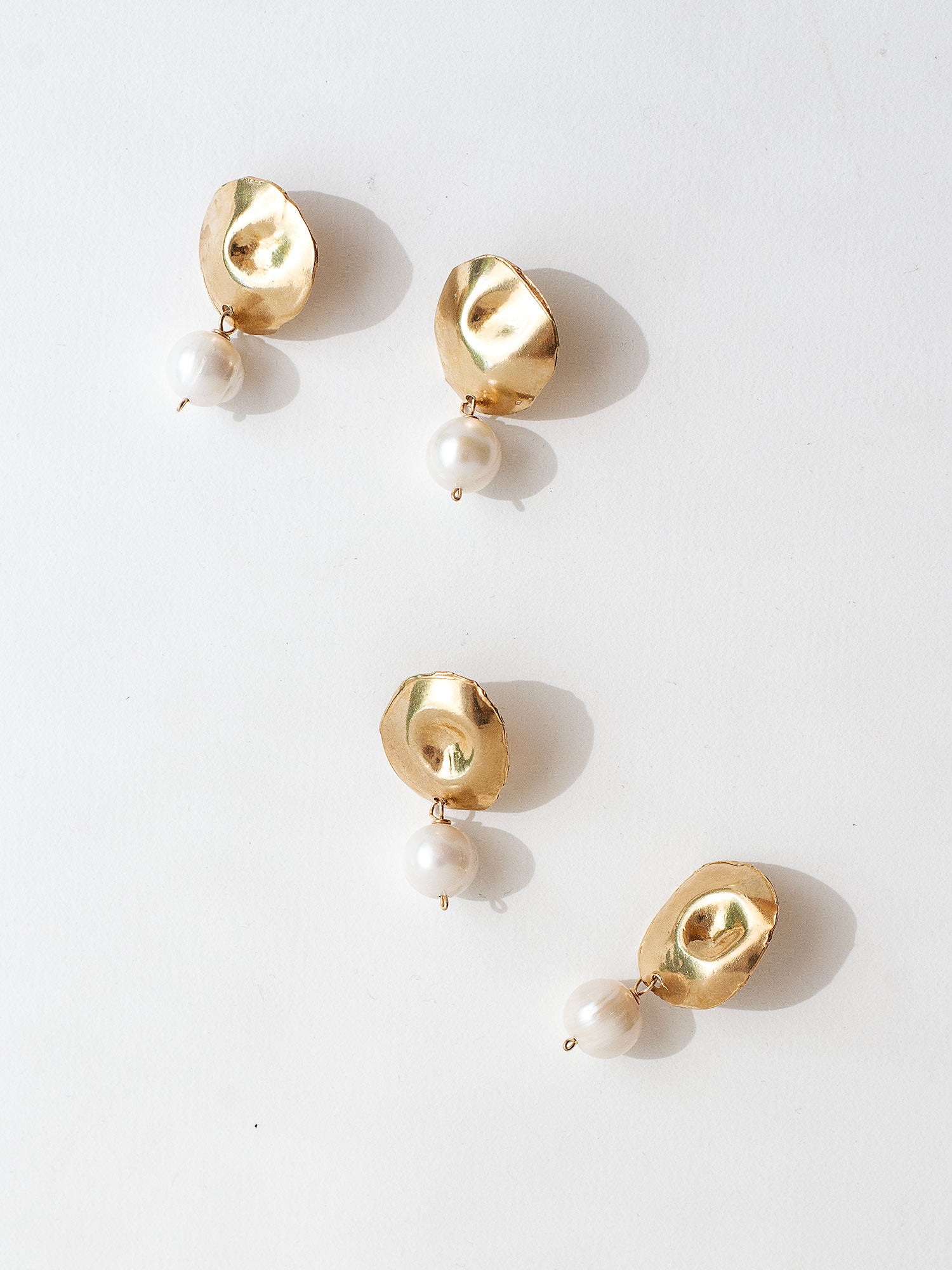 ETEL SMOOTH (PEARL) EARRINGS