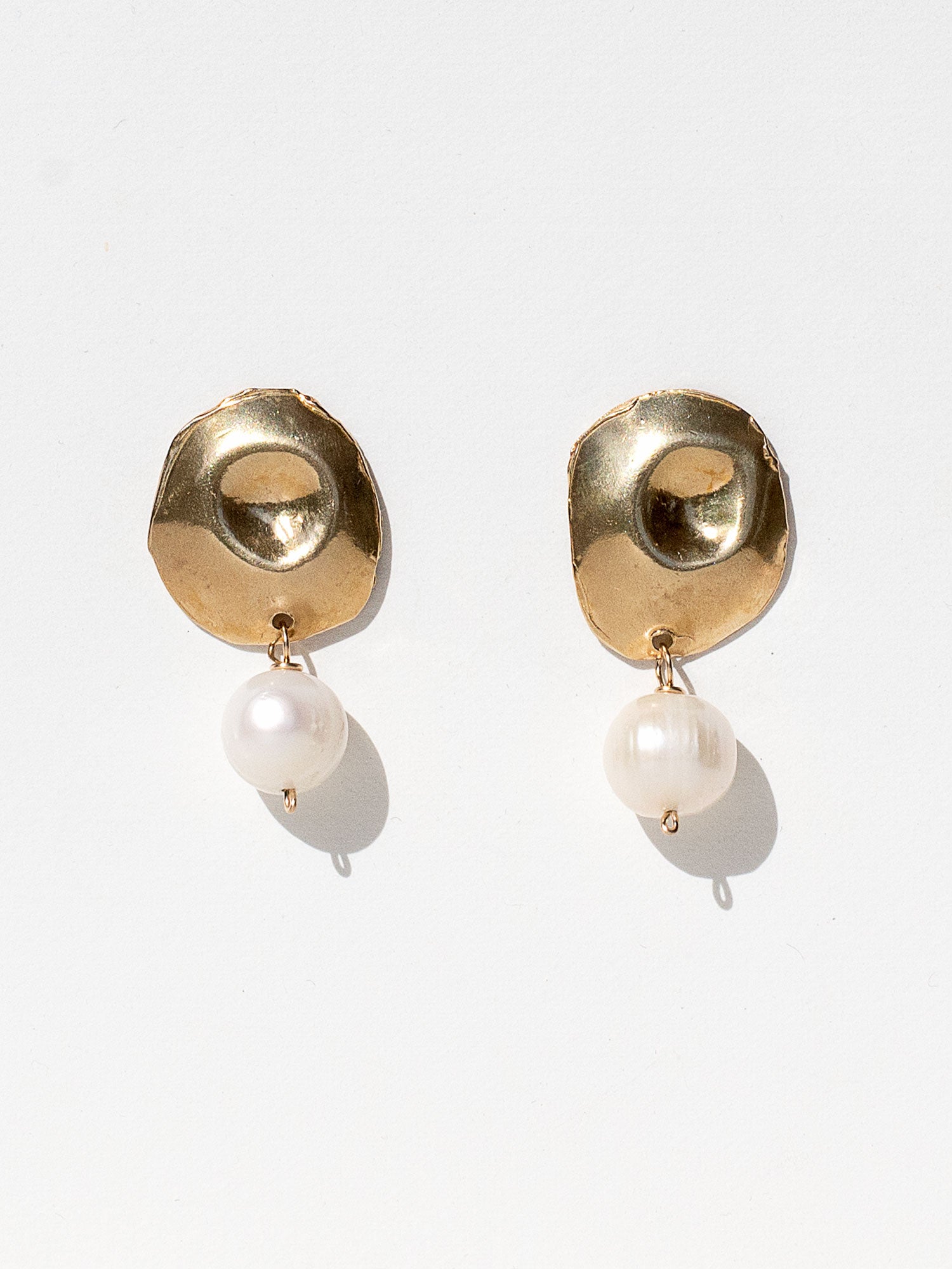 ETEL SMOOTH (PEARL) EARRINGS