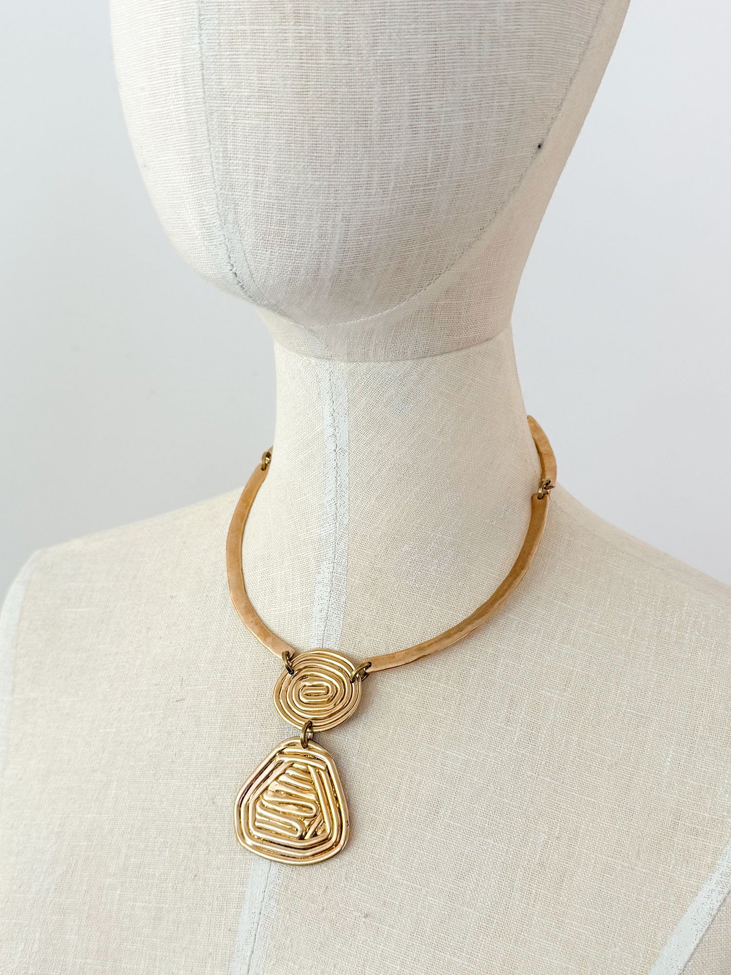 CERCE III NECKLACE