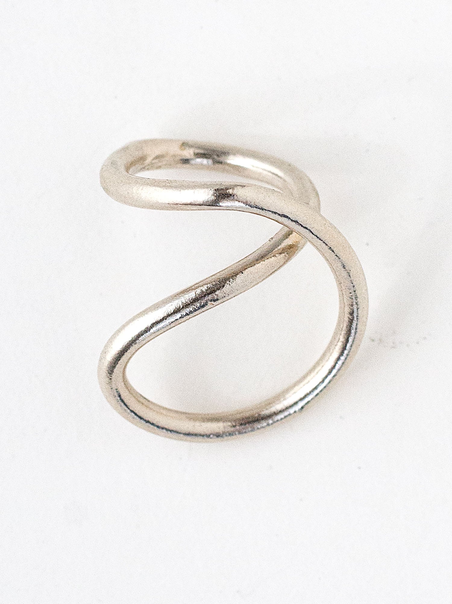RHODES (SILVER) V RING