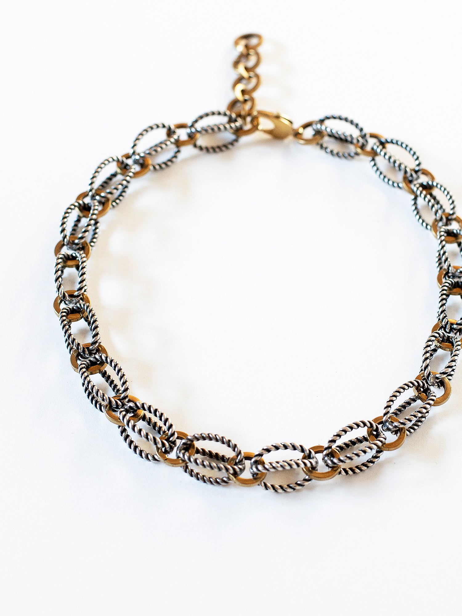 COLLIER TORAN