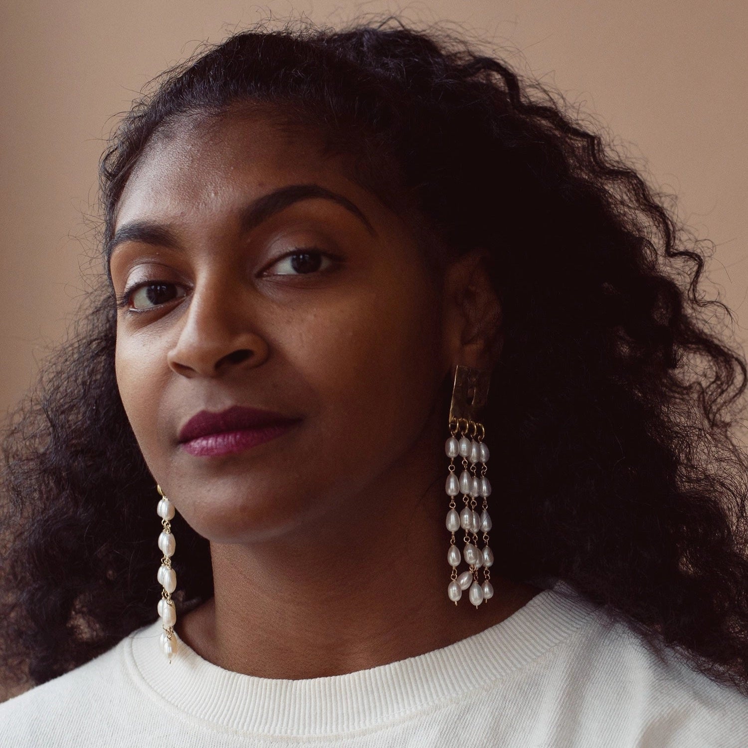 Michelle Ross Pearl Collection Alessa Pearl Dangle Brass Earrings