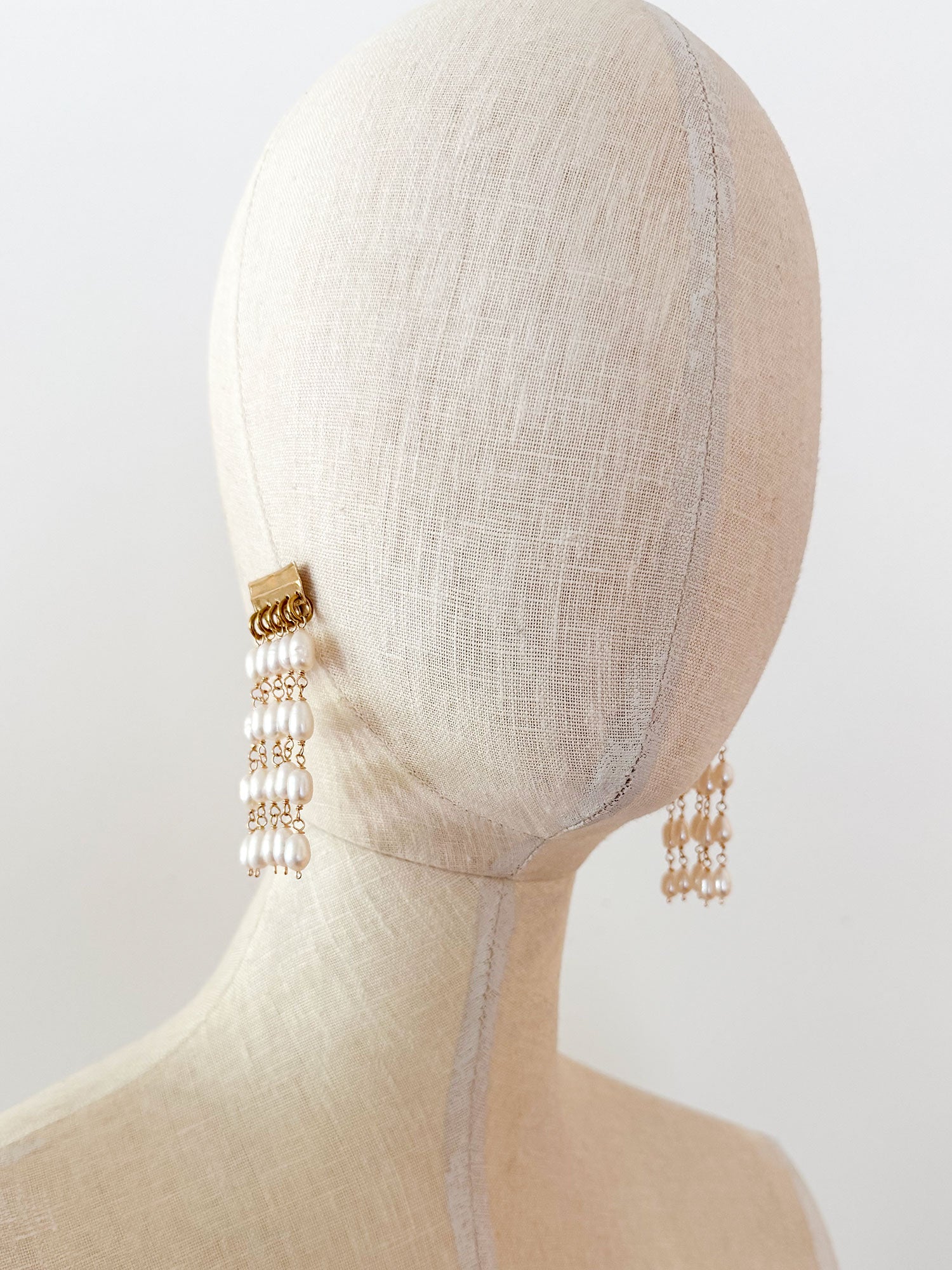 ARIA EARRINGS