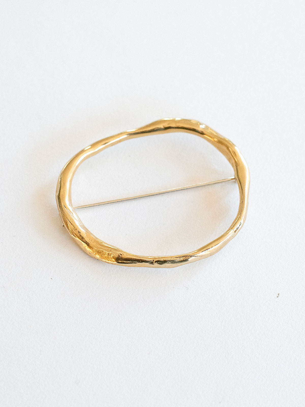 CIRCLE BROOCH