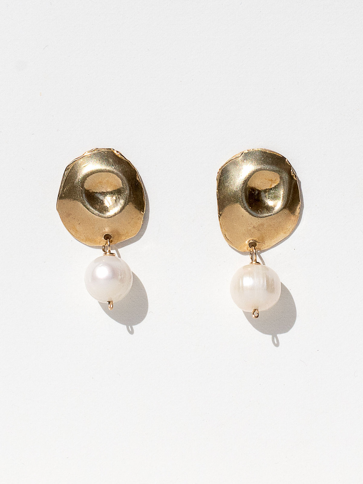 ETEL SMOOTH (PEARL) EARRINGS