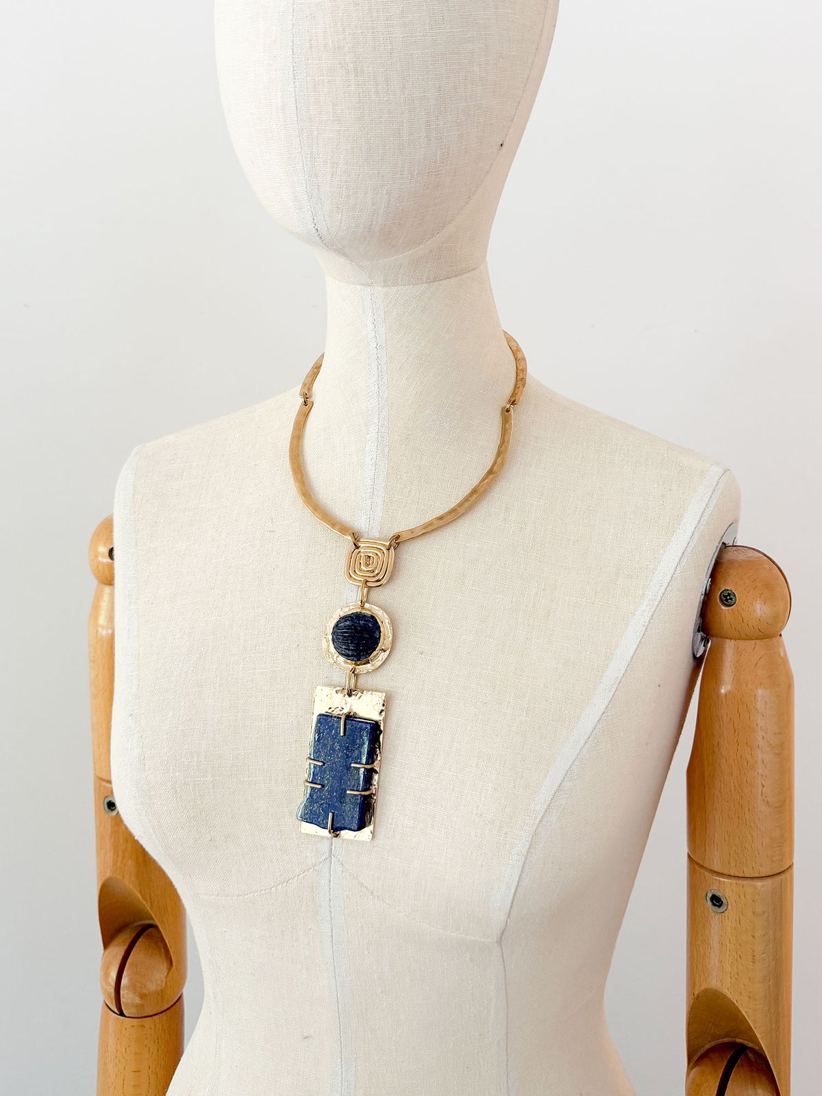 MADEA III NECKLACE
