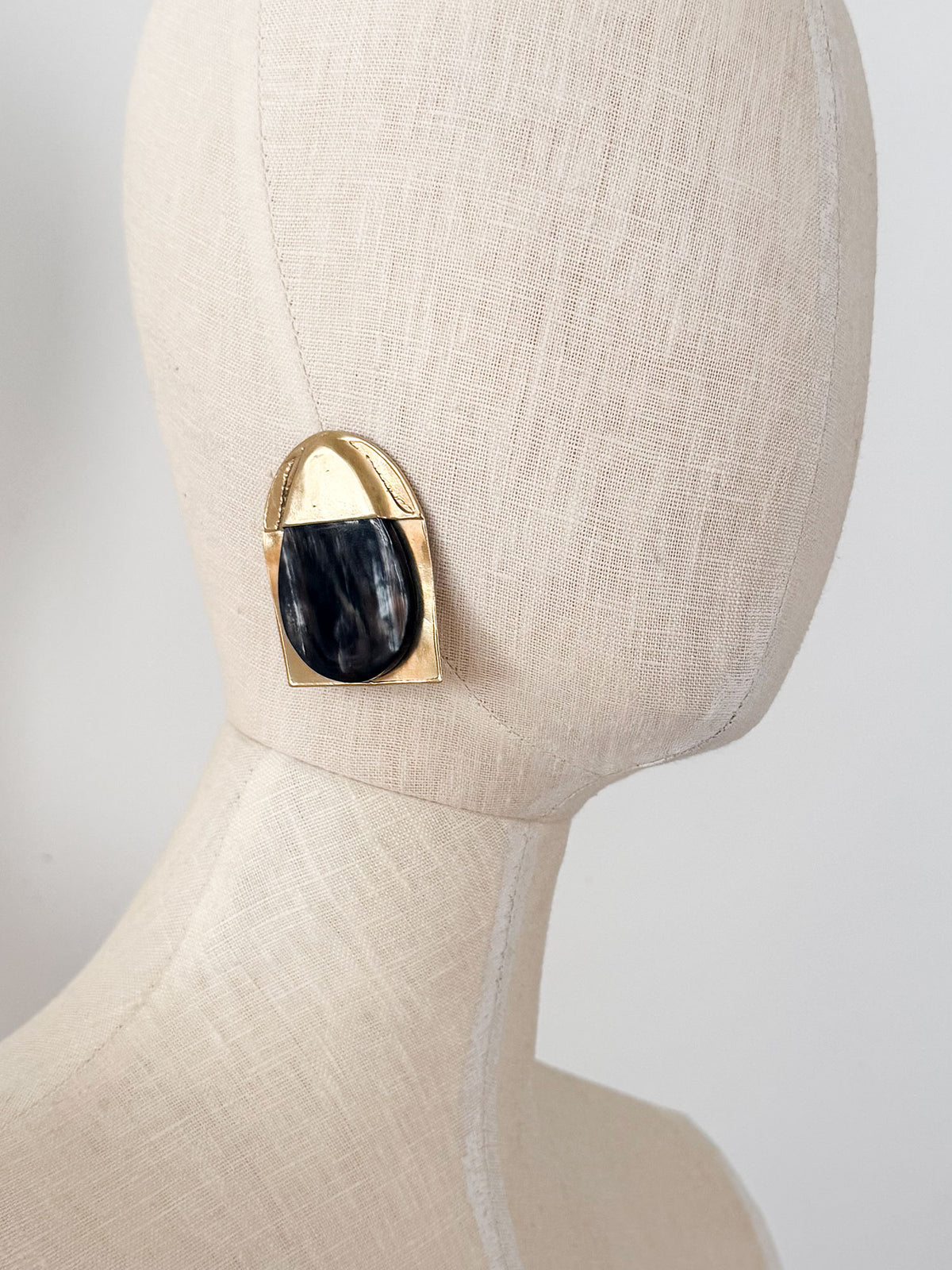 OBEE VI EARRINGS