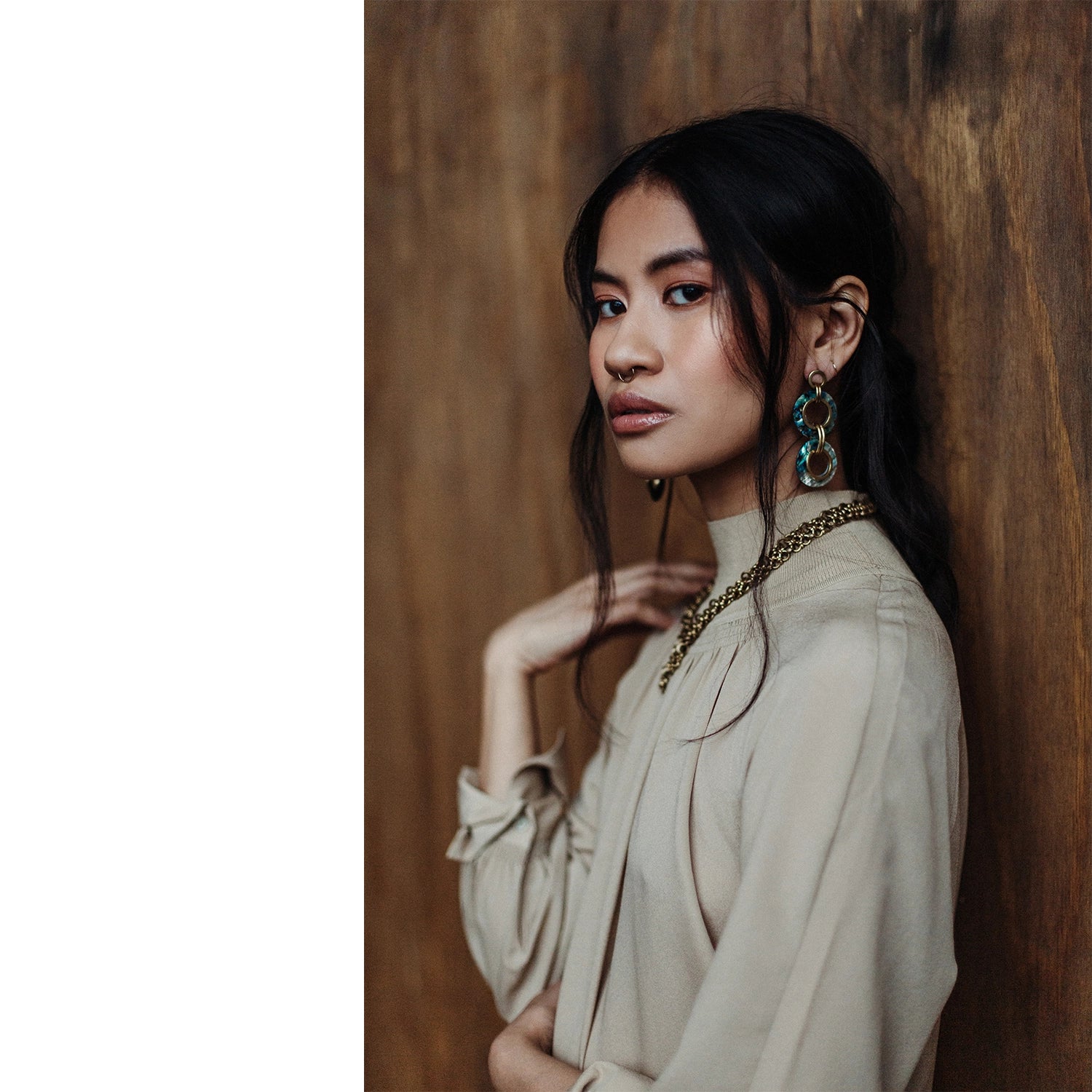 Michelle Ross Maelo Collection Ozette Brass Necklace Ania Mother of Pearl Earrings