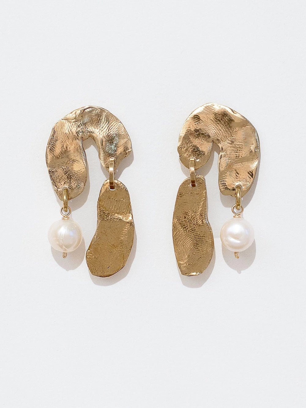 Michelle Ross Pearl Collection Shila Pearl and Brass Earrings