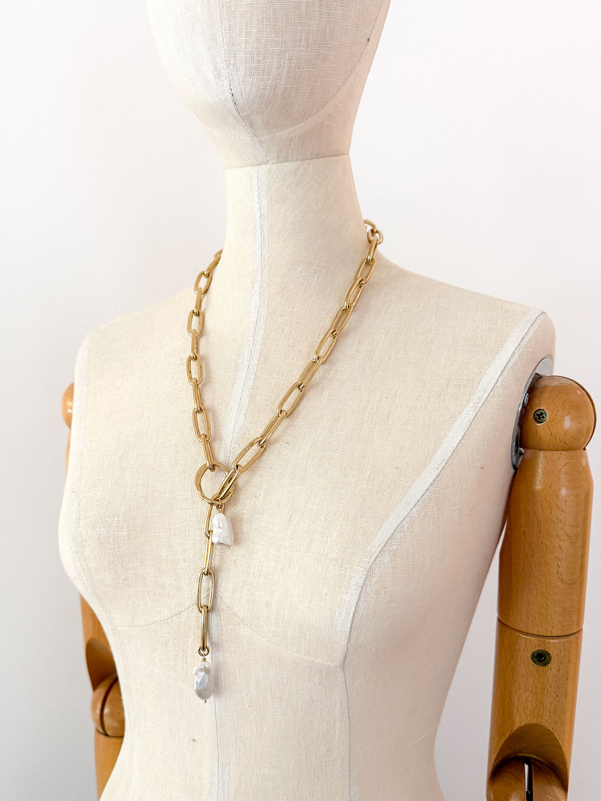 OLA NECKLACE
