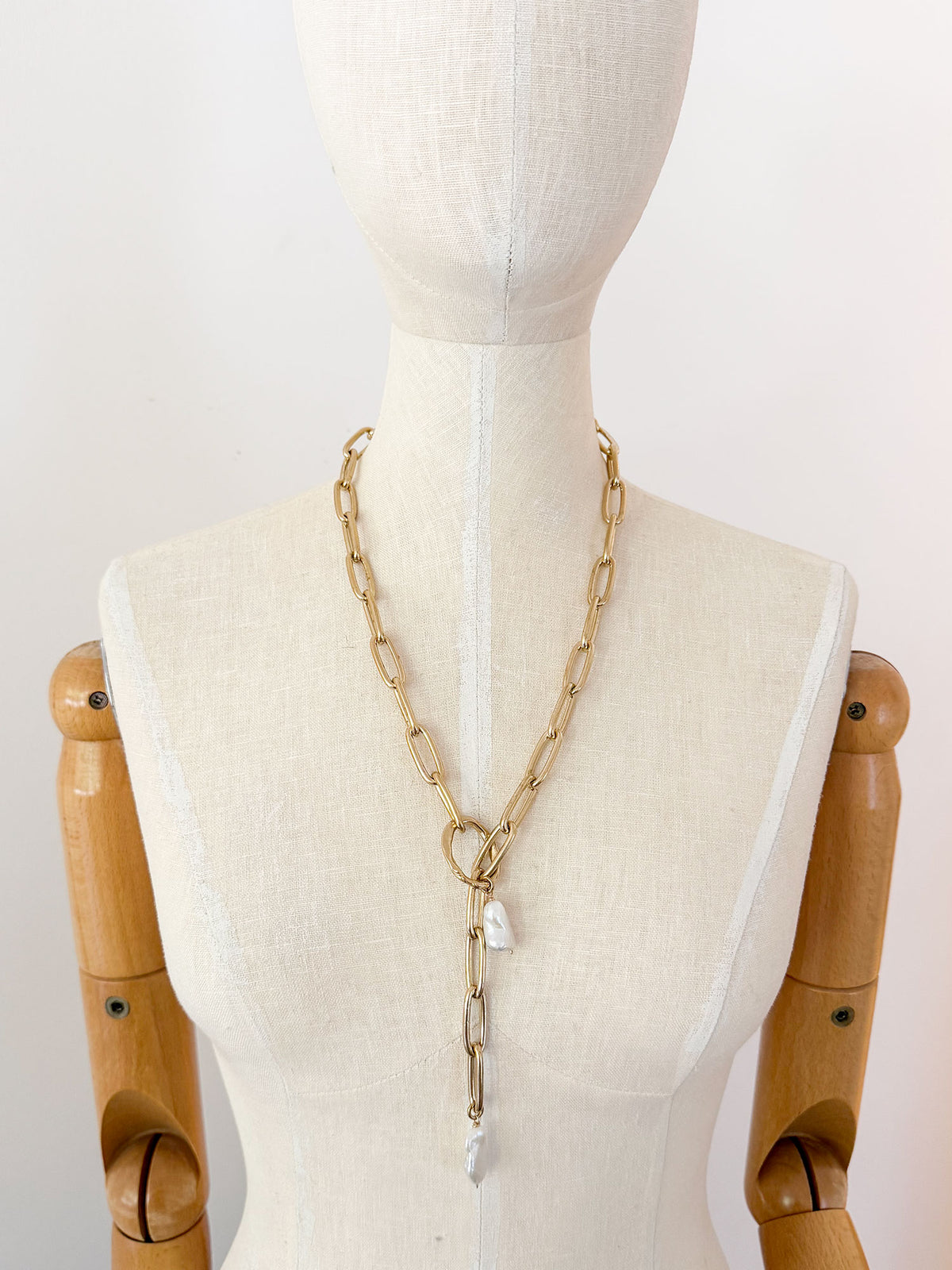 OLA NECKLACE