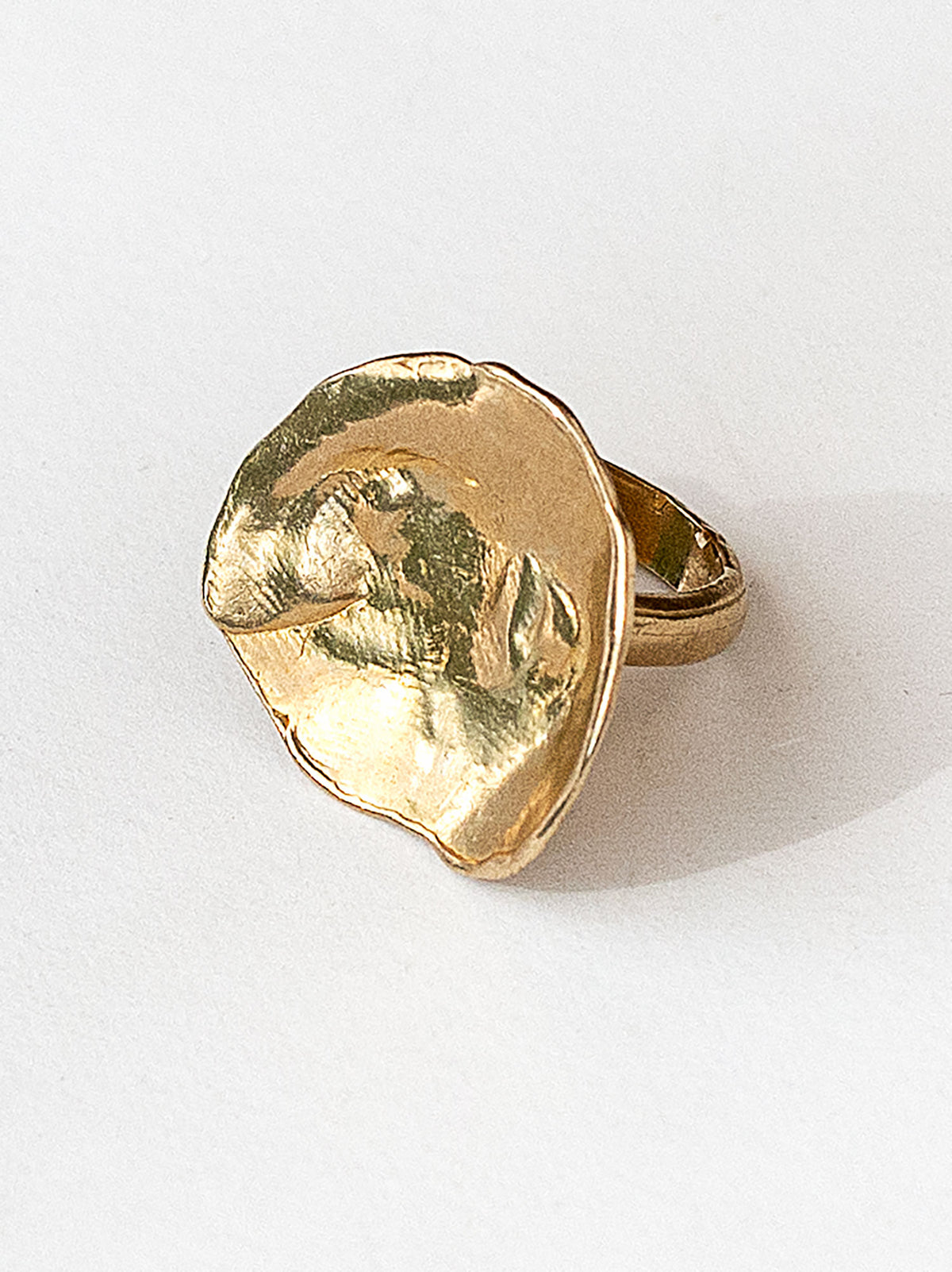 POPPY SMALL (BRASS) VI RING