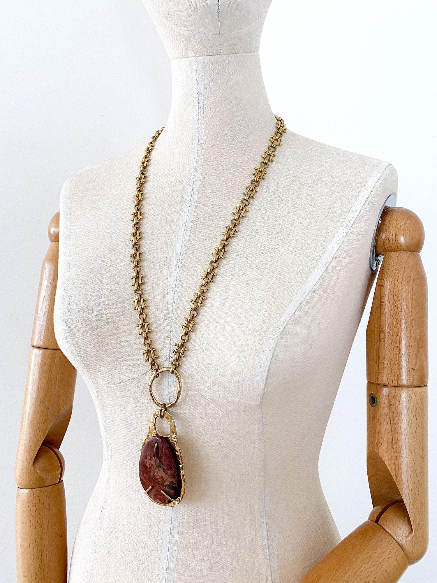 JESSA (MARBLED RED JASPER)