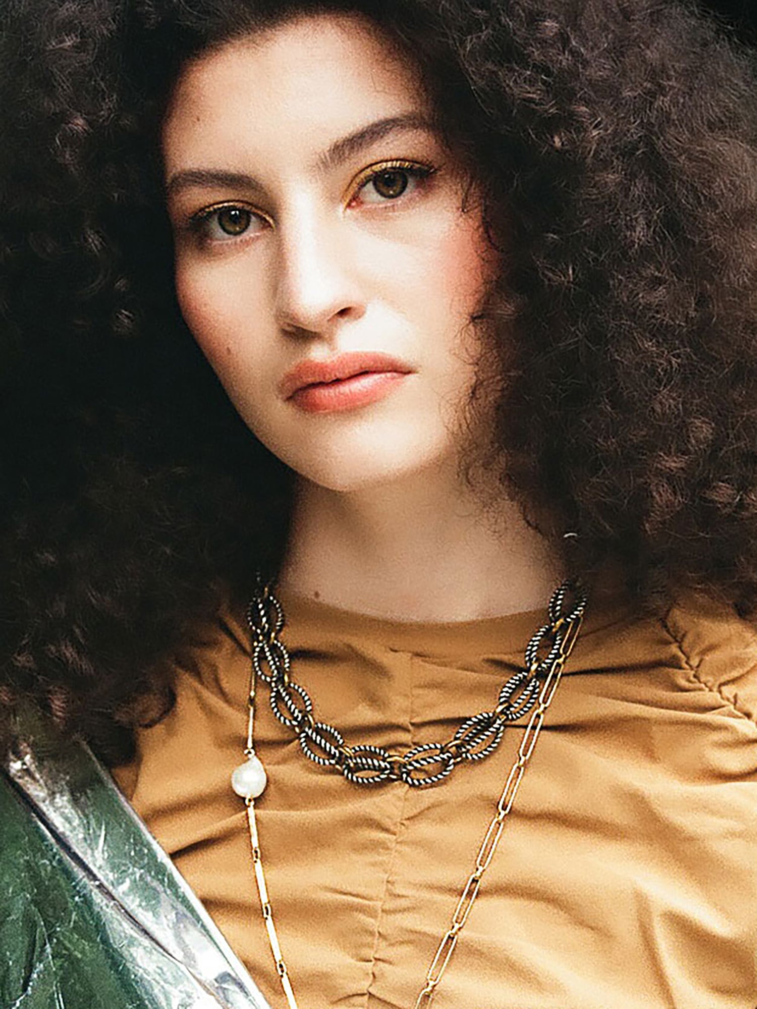 COLLIER TORAN